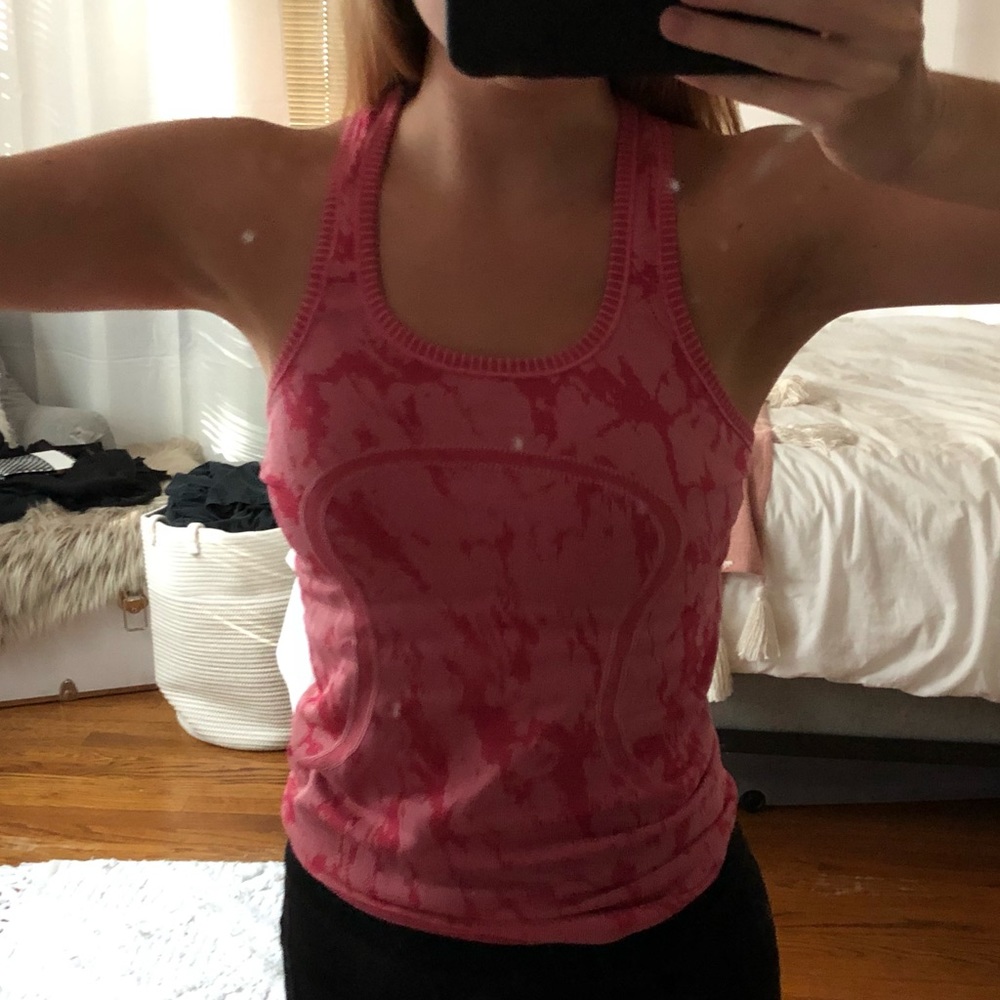 Super cute pink patterned Lululemon tank